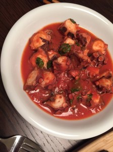 Gut, dass ein Pulpo acht Arme hat. Da gibt's am nächsten Tag Pulpo in Pomodori.