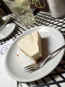 Frischkäse und erfrischende Limo.