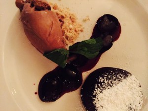 Flüssiger, süffiger Stoff, auch im Dessert.